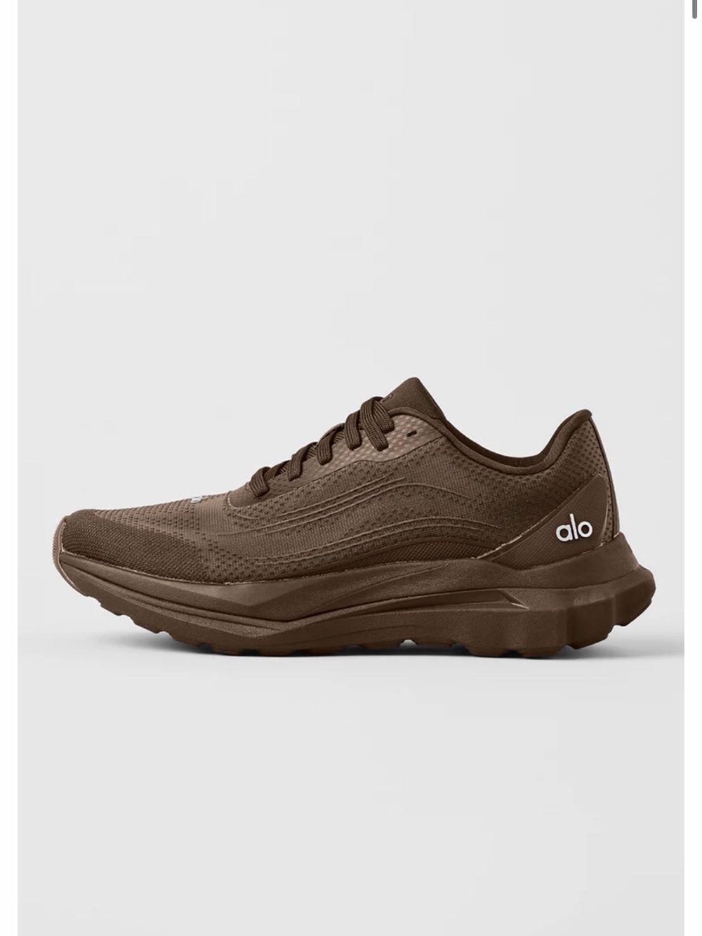 ALO Yoga Men's Chocolate Brown Knit Running Sneaker